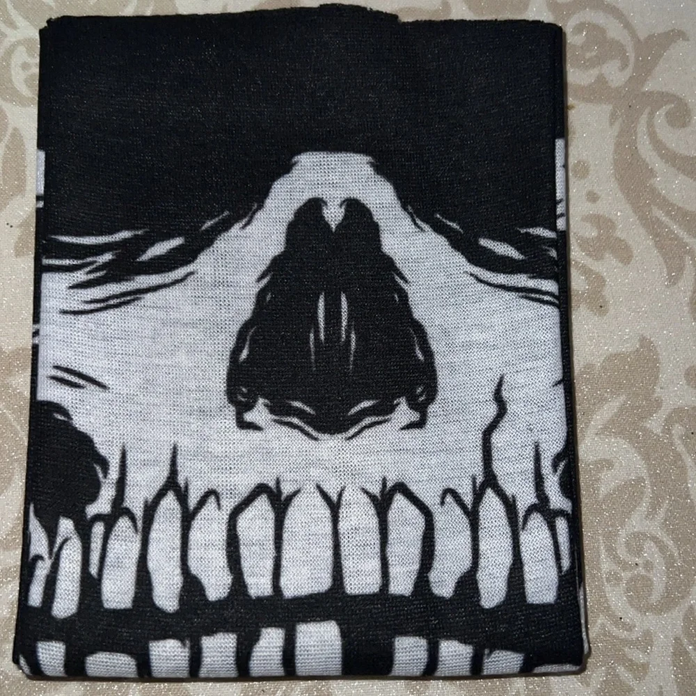 Skull Neck kerchief